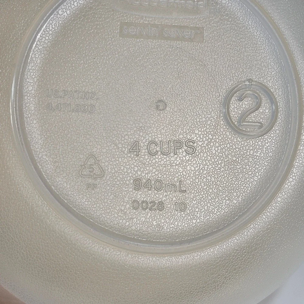 Vtg Rubbermaid Servin Saver 4 Cup Round Food Storage Container Almond 0028 0027